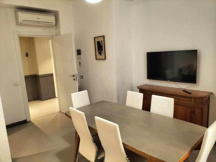 Elegante In Via Cavour Apartment *
